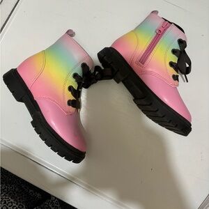 CAT&JACK TODDLER SIZE 9 COMBAT BOOTS